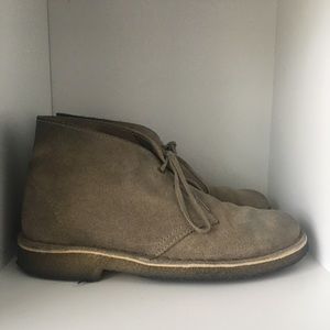 clarks desert boots distressed taupe
